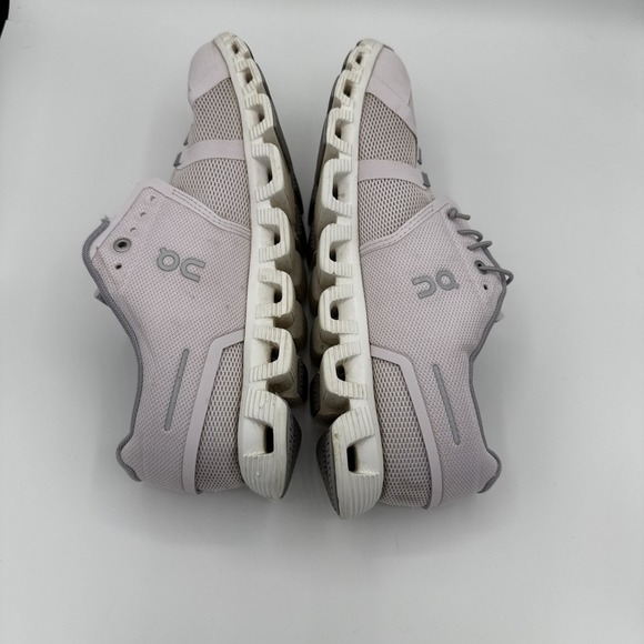 On Cloud 5 Running Shoes Womens Size 9 Lily Frost Purple Lavender Missing Lace - Picture 7 of 8